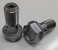 Клапан масляной форсунки J3/K2700 (болт-сапун полый)